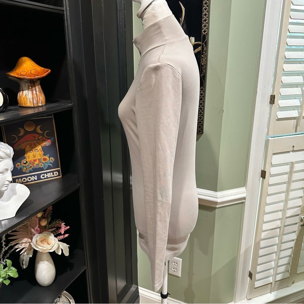 PANGAIA Long Sleeve Turtleneck Top – Size M - Picture 5 of 11